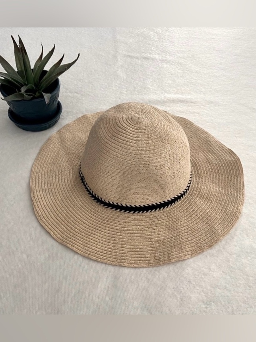 Old Navy Straw Sun Hat